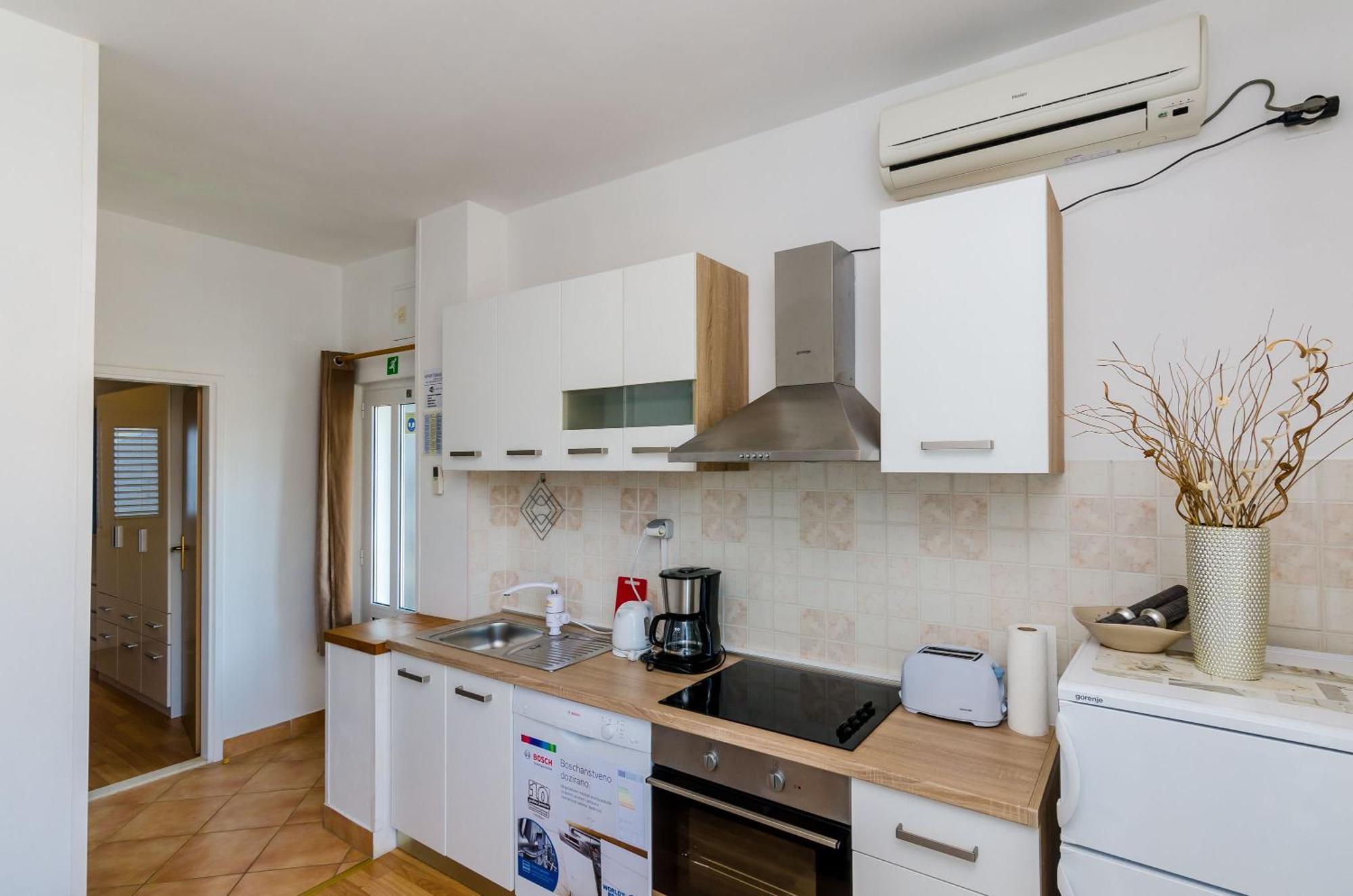 Apartments Lorena Mljet 波梅纳 外观 照片